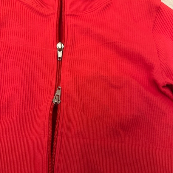 Ribbed crop top - Picture 2 of 2